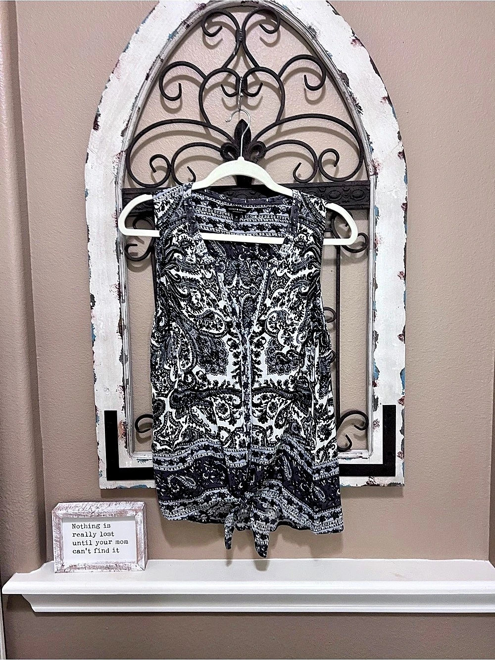 Lucky Brand Black & White Boho Paisley Sleeveless Tie Front Top Paisley